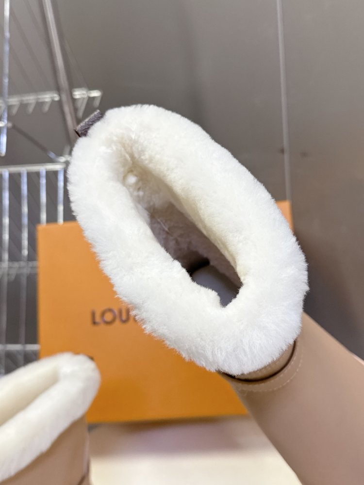 Ботинки женские фото 9