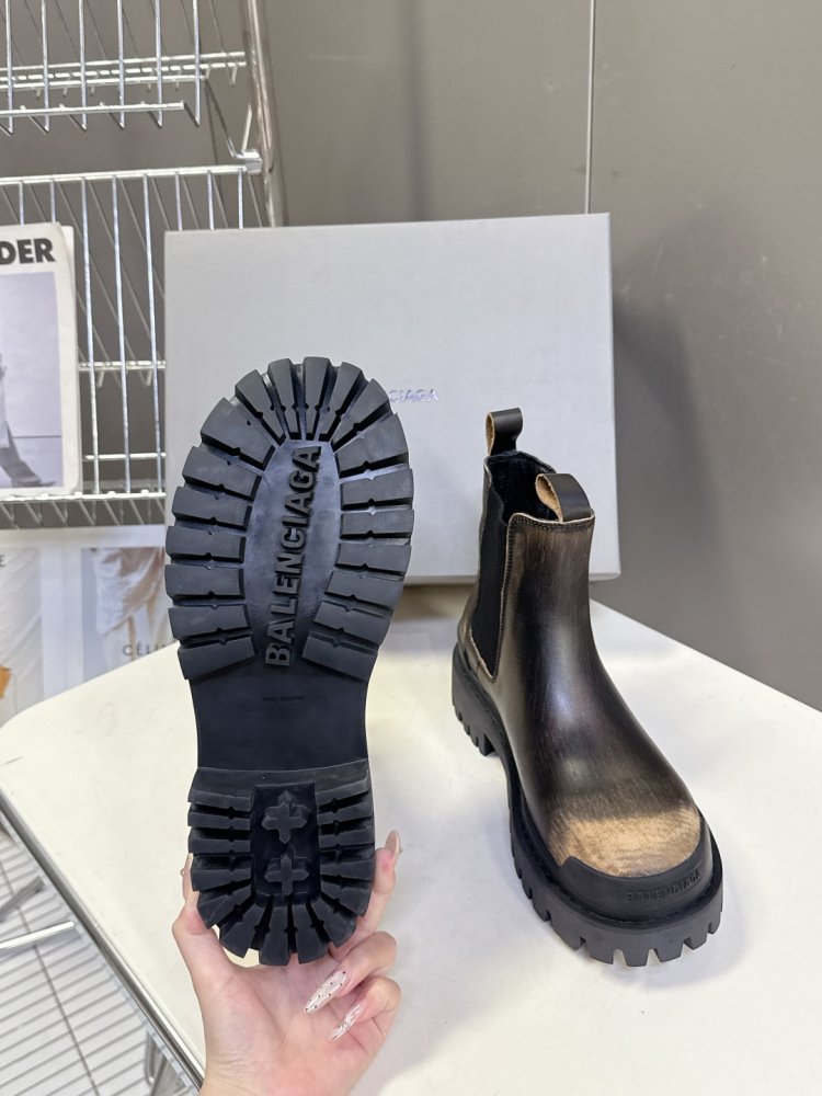 Ботинки женские фото 9