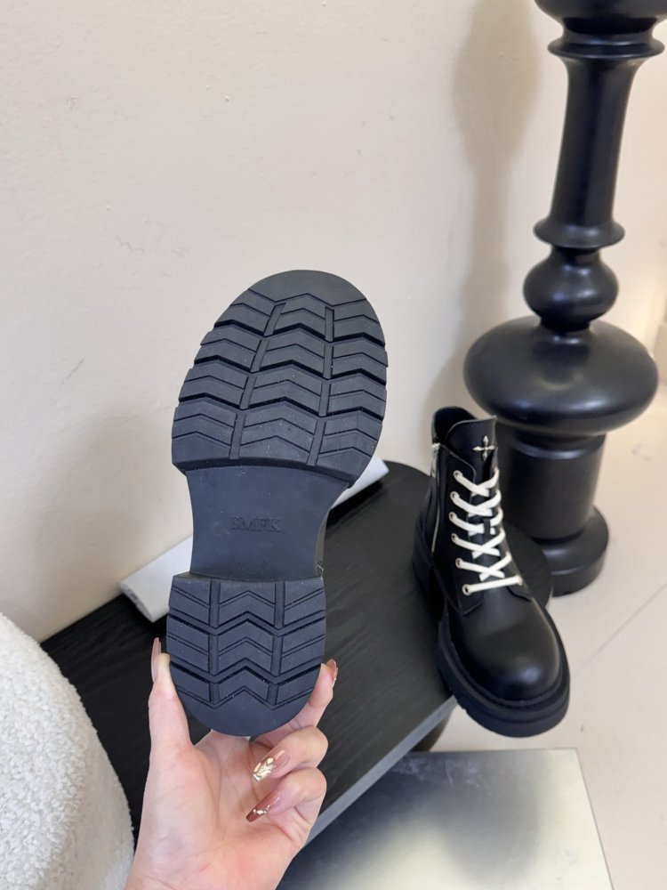 Ботинки женские фото 9