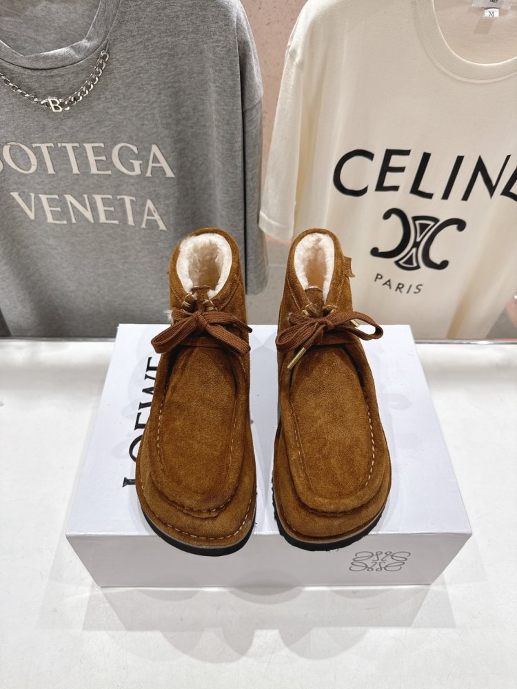 Boots winter women's on fur