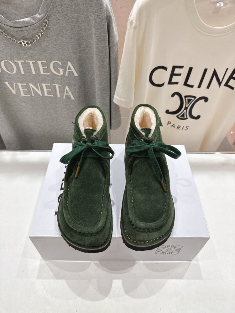 Boots winter women's on fur