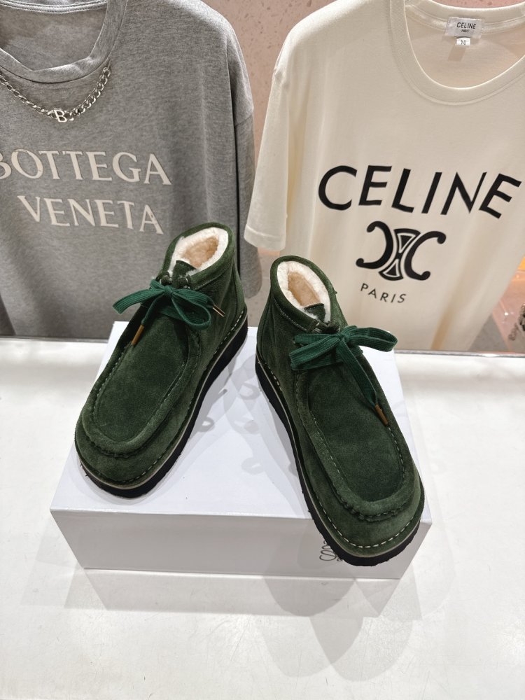 Boots winter women's on fur фото 2