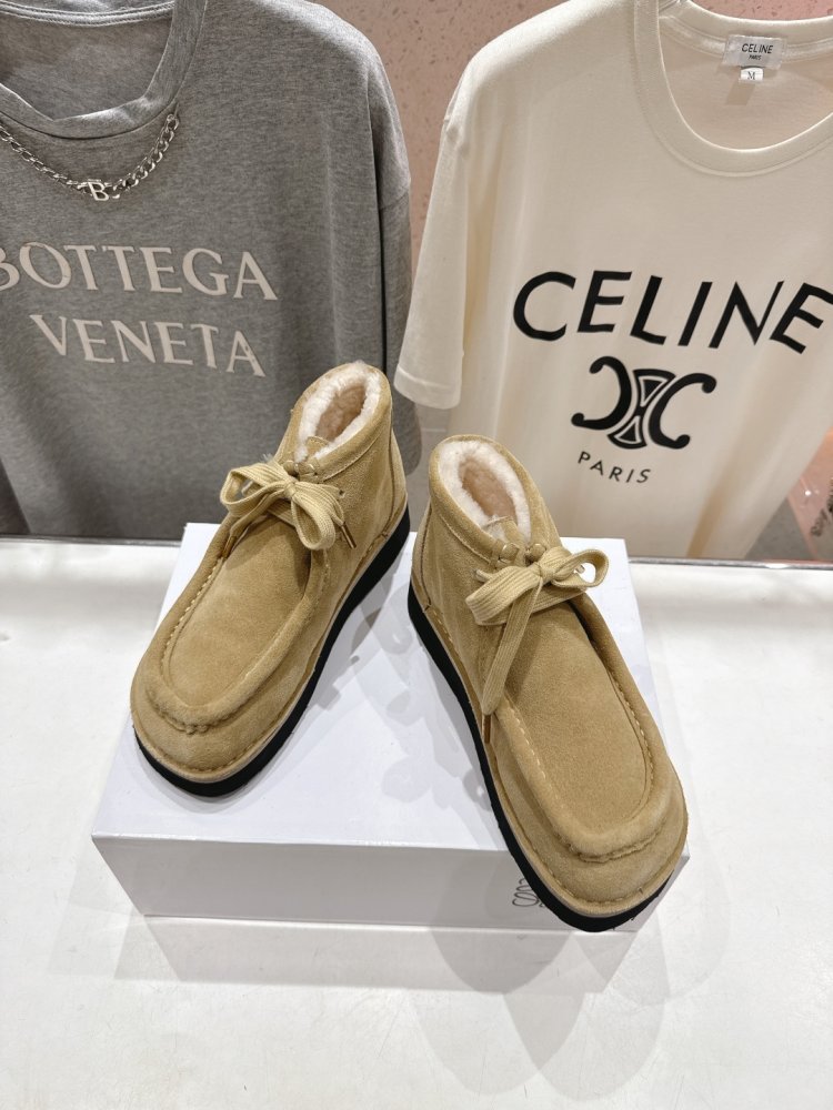 Boots winter women's on fur фото 2