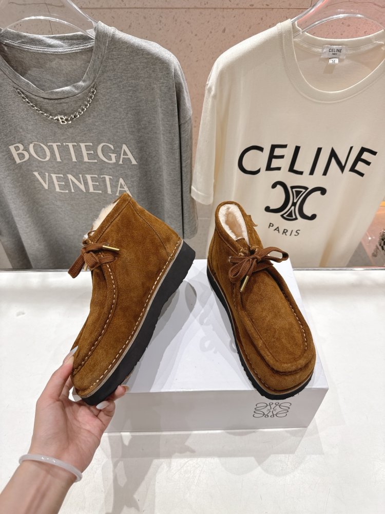 Boots winter women's on fur фото 3