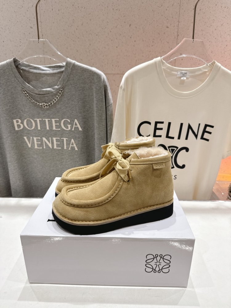 Boots winter women's on fur фото 3