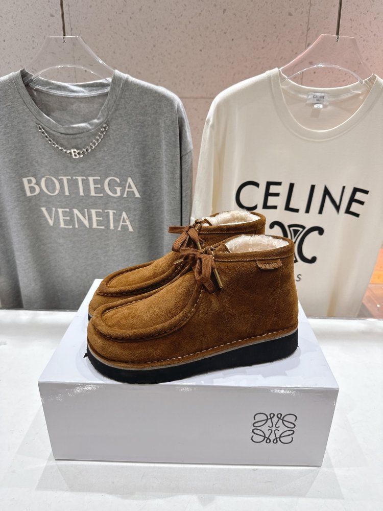 Boots winter women's on fur фото 4