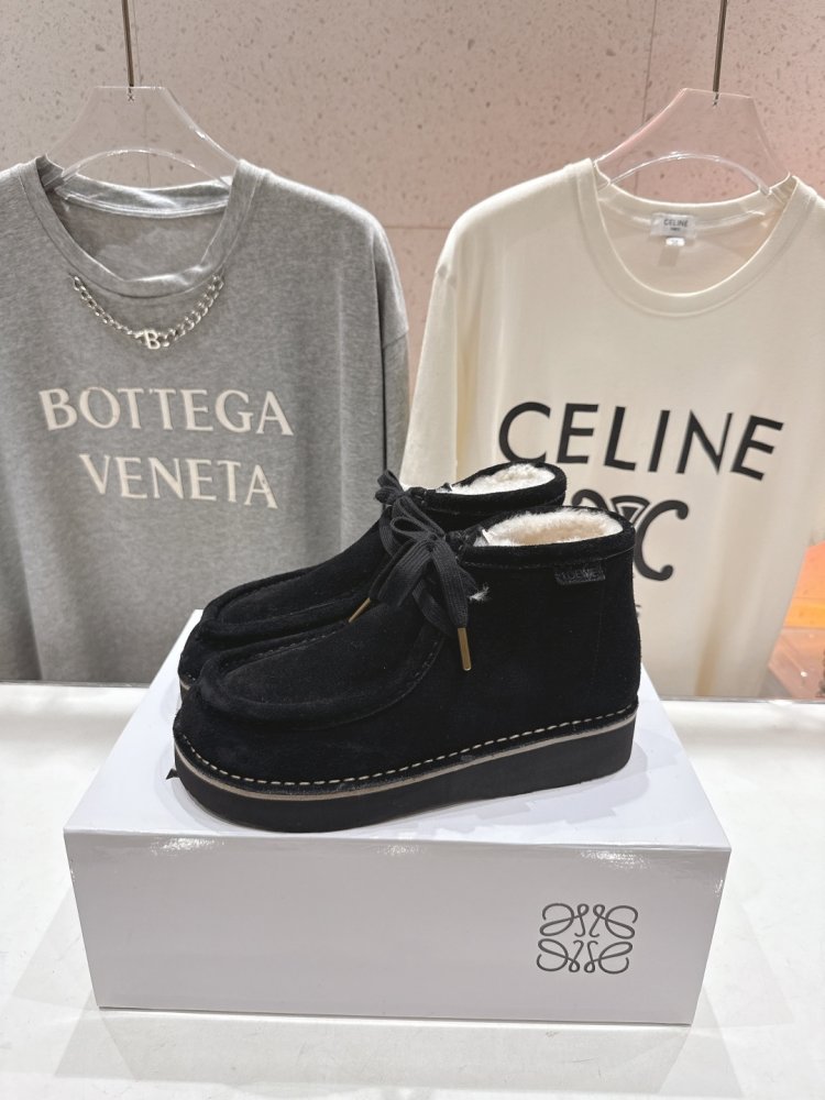 Boots winter women's on fur фото 4