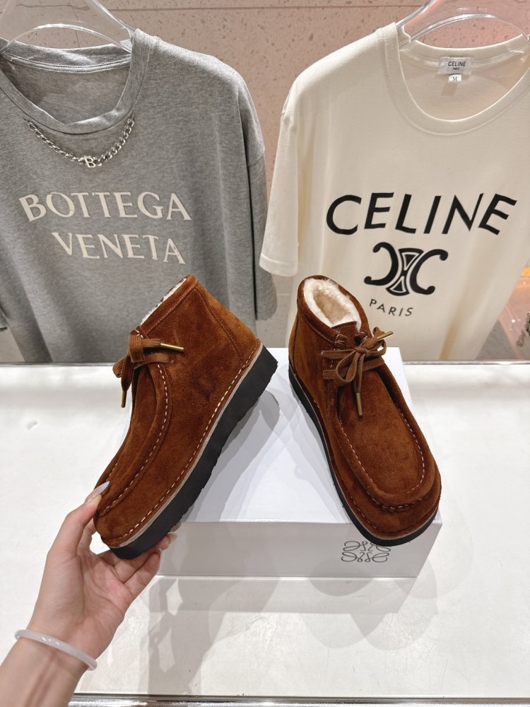 Boots winter women's on fur фото 4