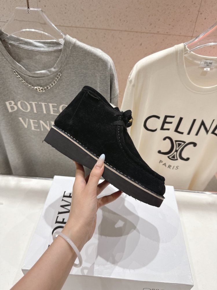 Boots winter women's on fur фото 5