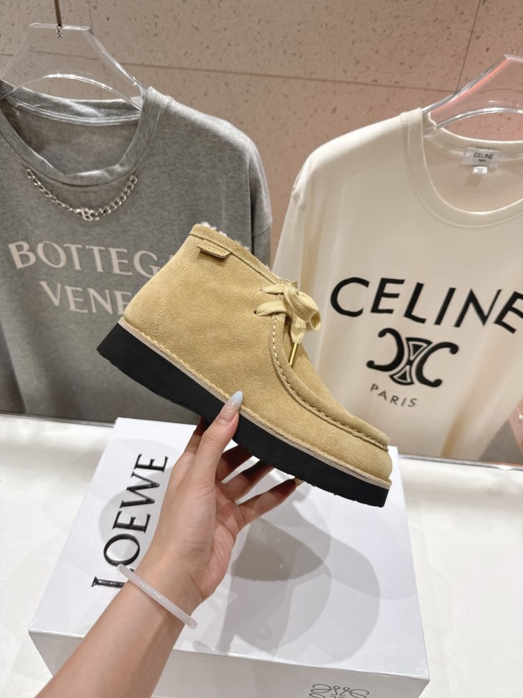 Boots winter women's on fur фото 5