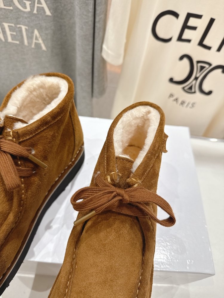 Boots winter women's on fur фото 6