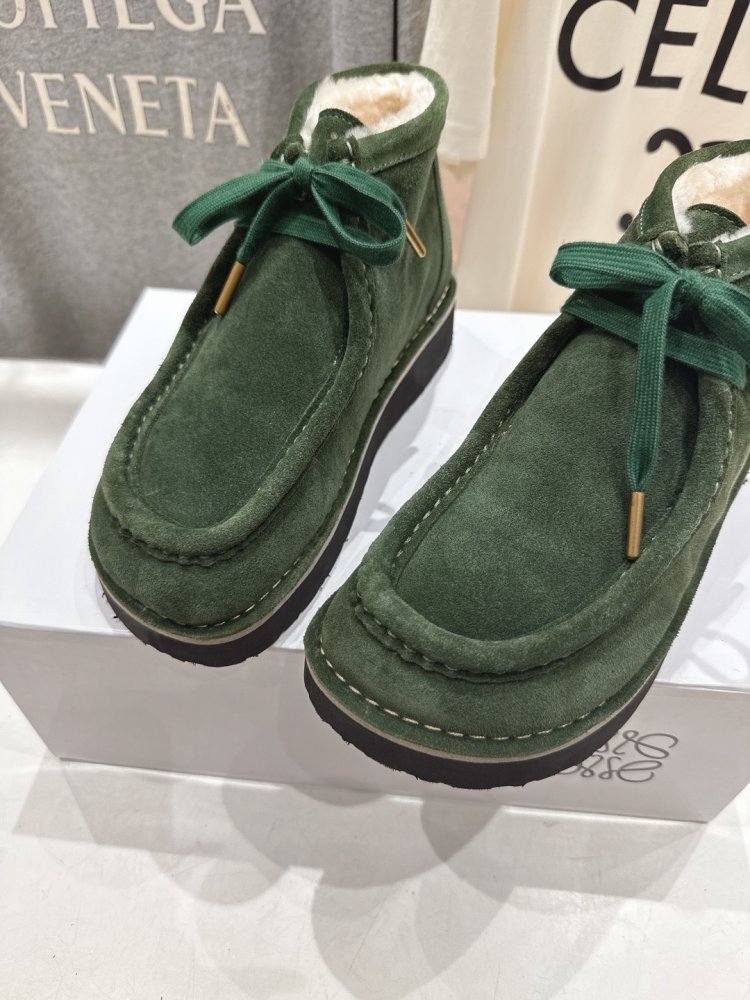 Boots winter women's on fur фото 6