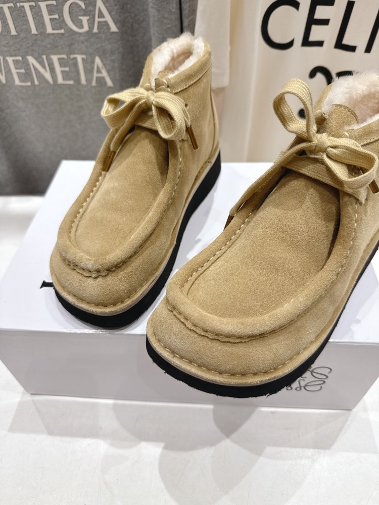 Boots winter women's on fur фото 6