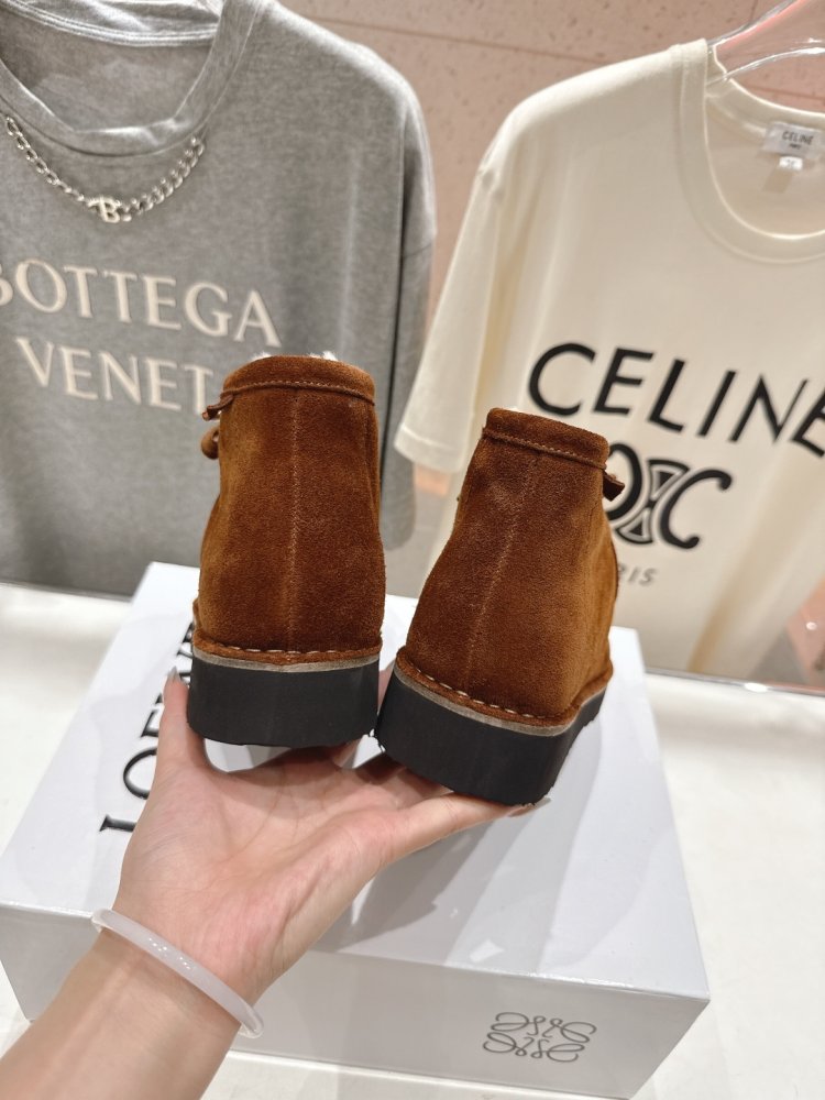 Boots winter women's on fur фото 8