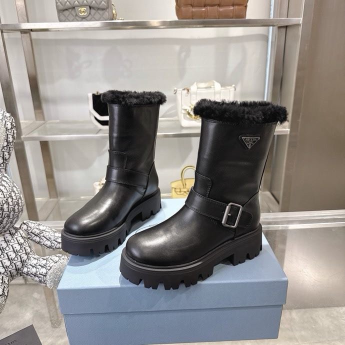 Ботинки зимние женские