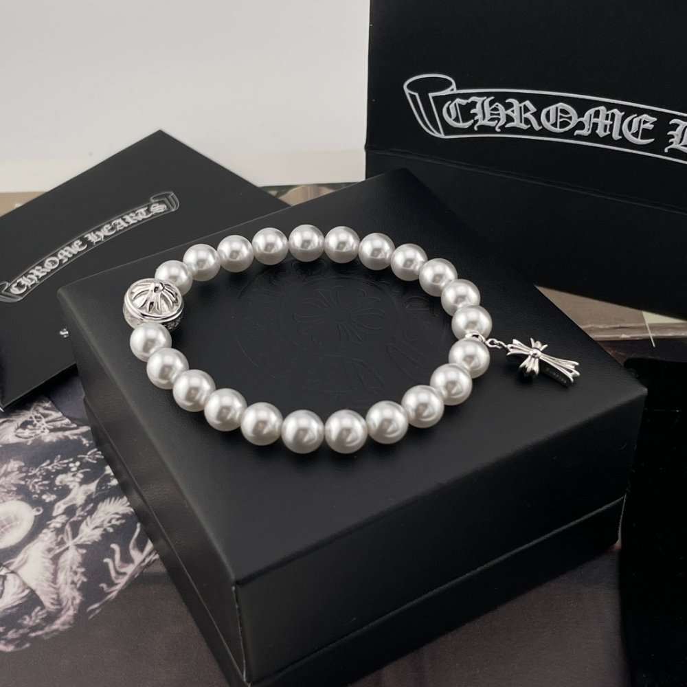 A bracelet from pearls фото 2