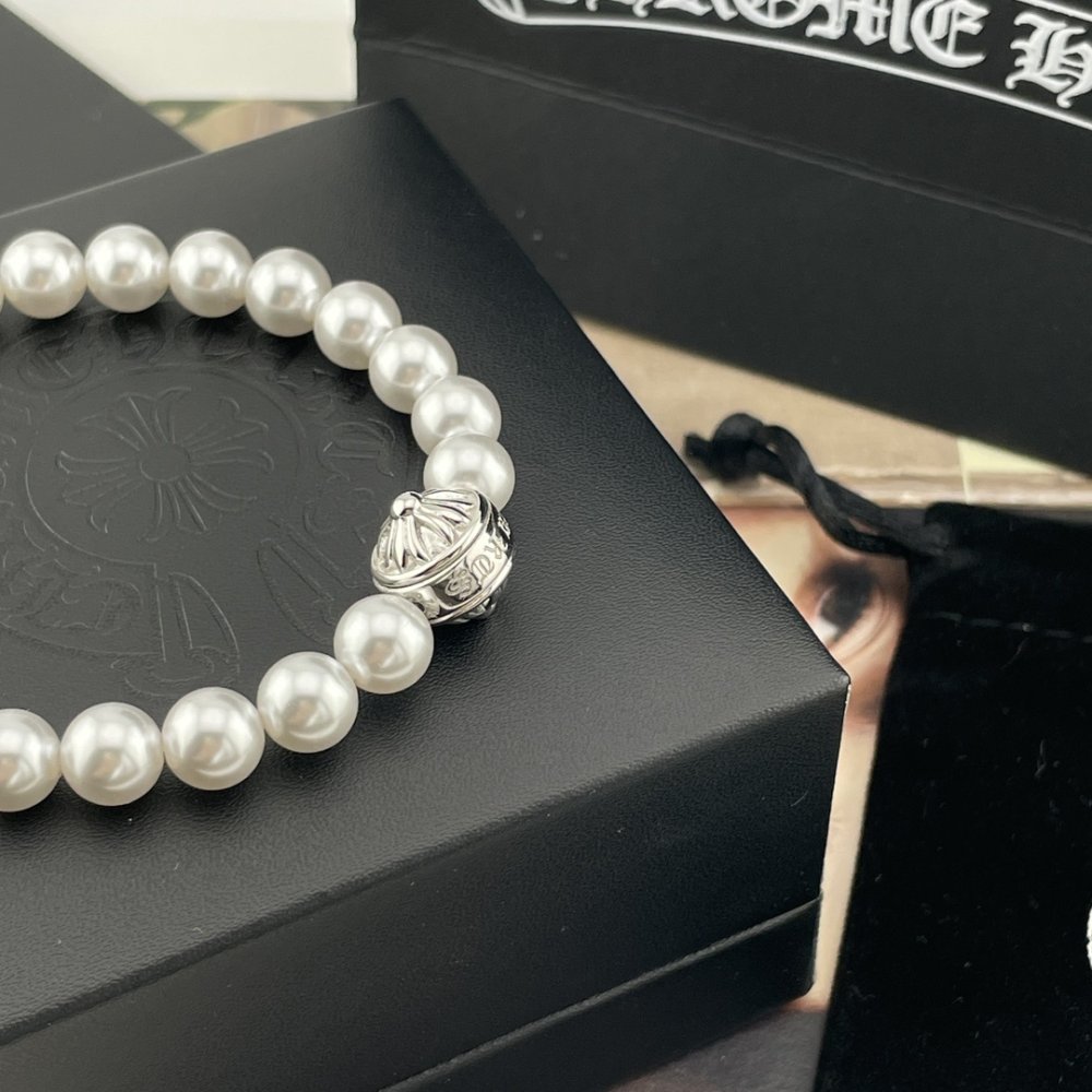 A bracelet from pearls фото 3