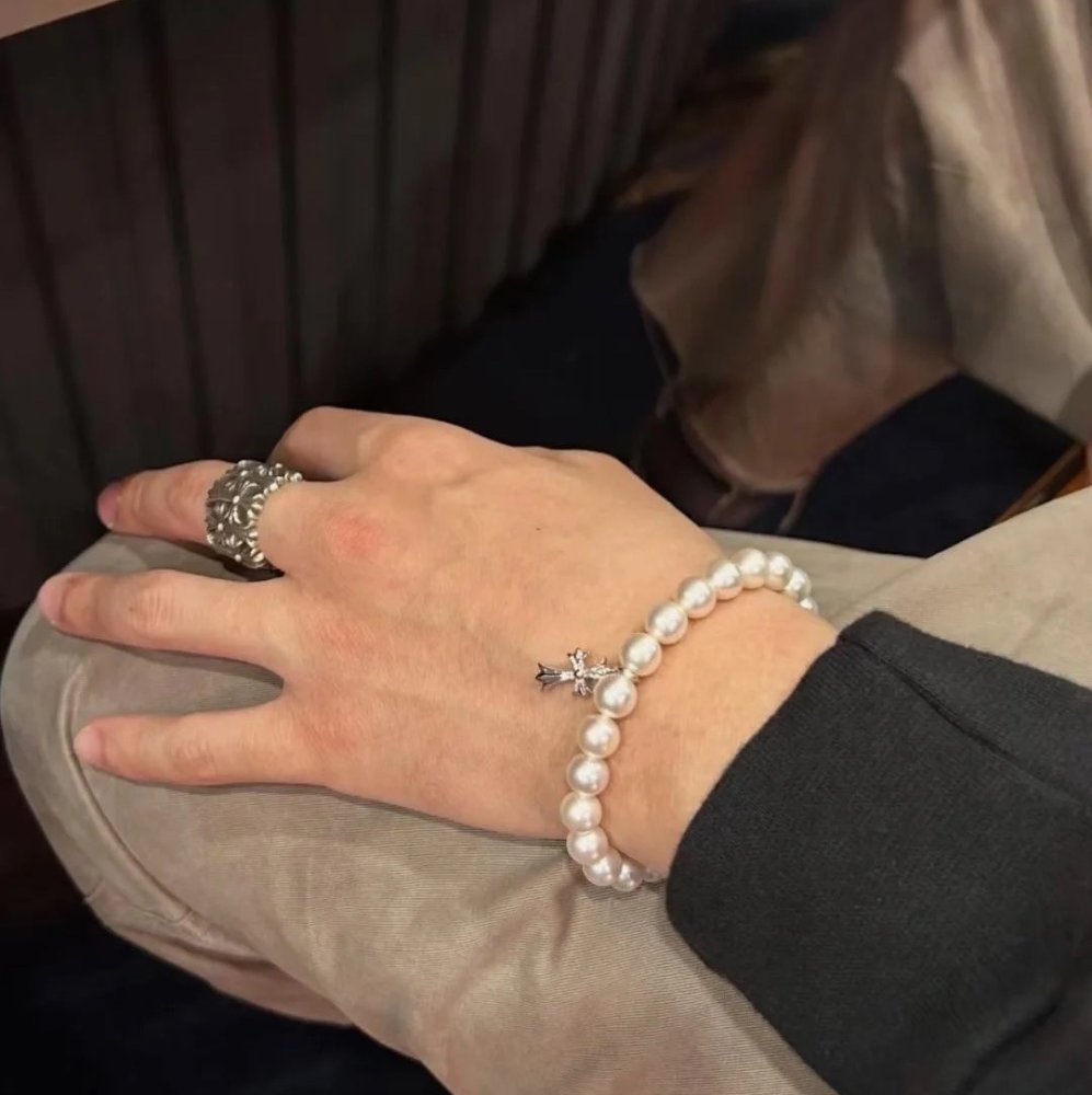 A bracelet from pearls фото 9