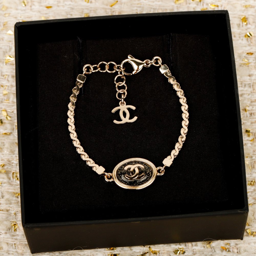 A bracelet фото 2