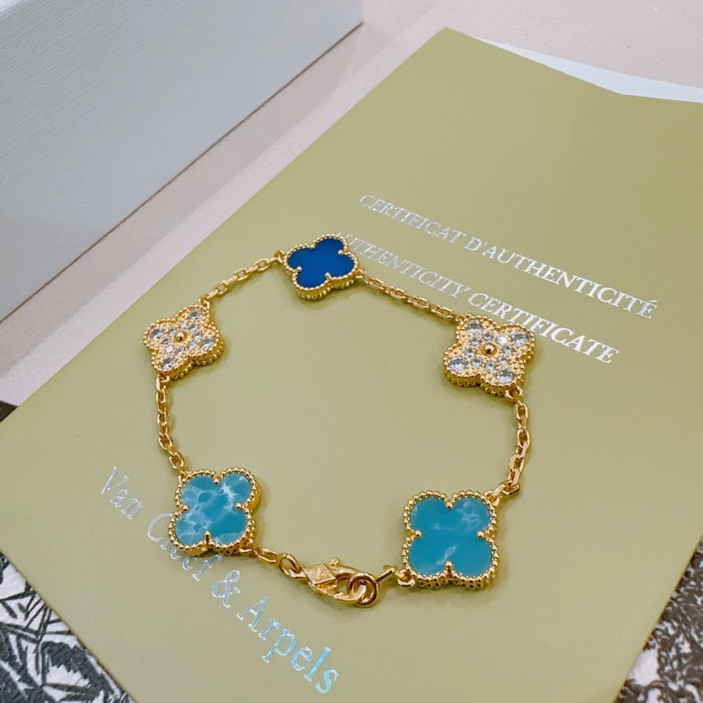 A bracelet фото 2