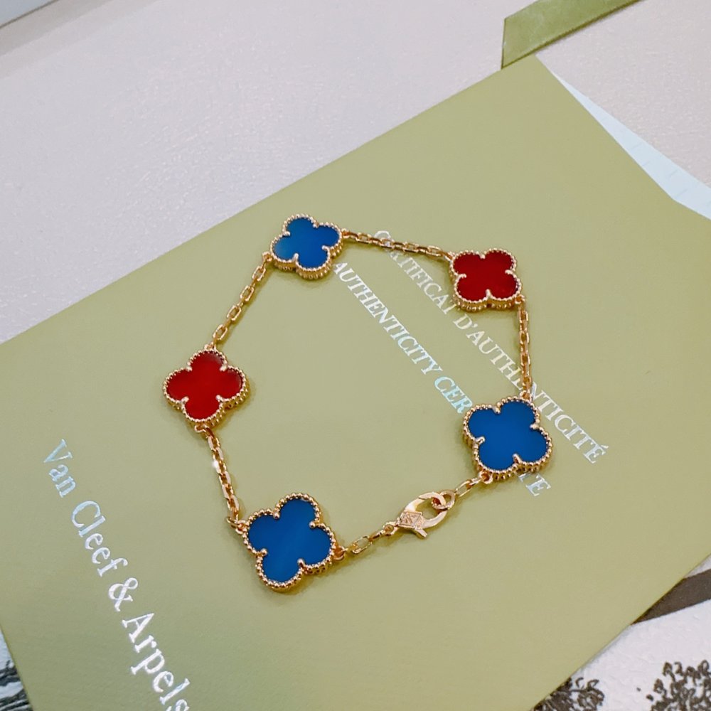 A bracelet фото 2