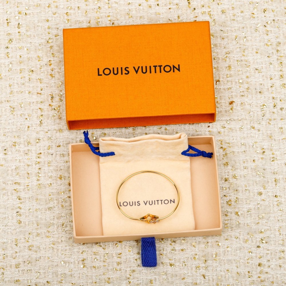 A bracelet фото 2