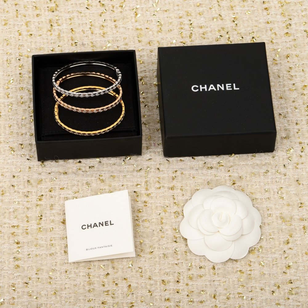 A bracelet фото 2