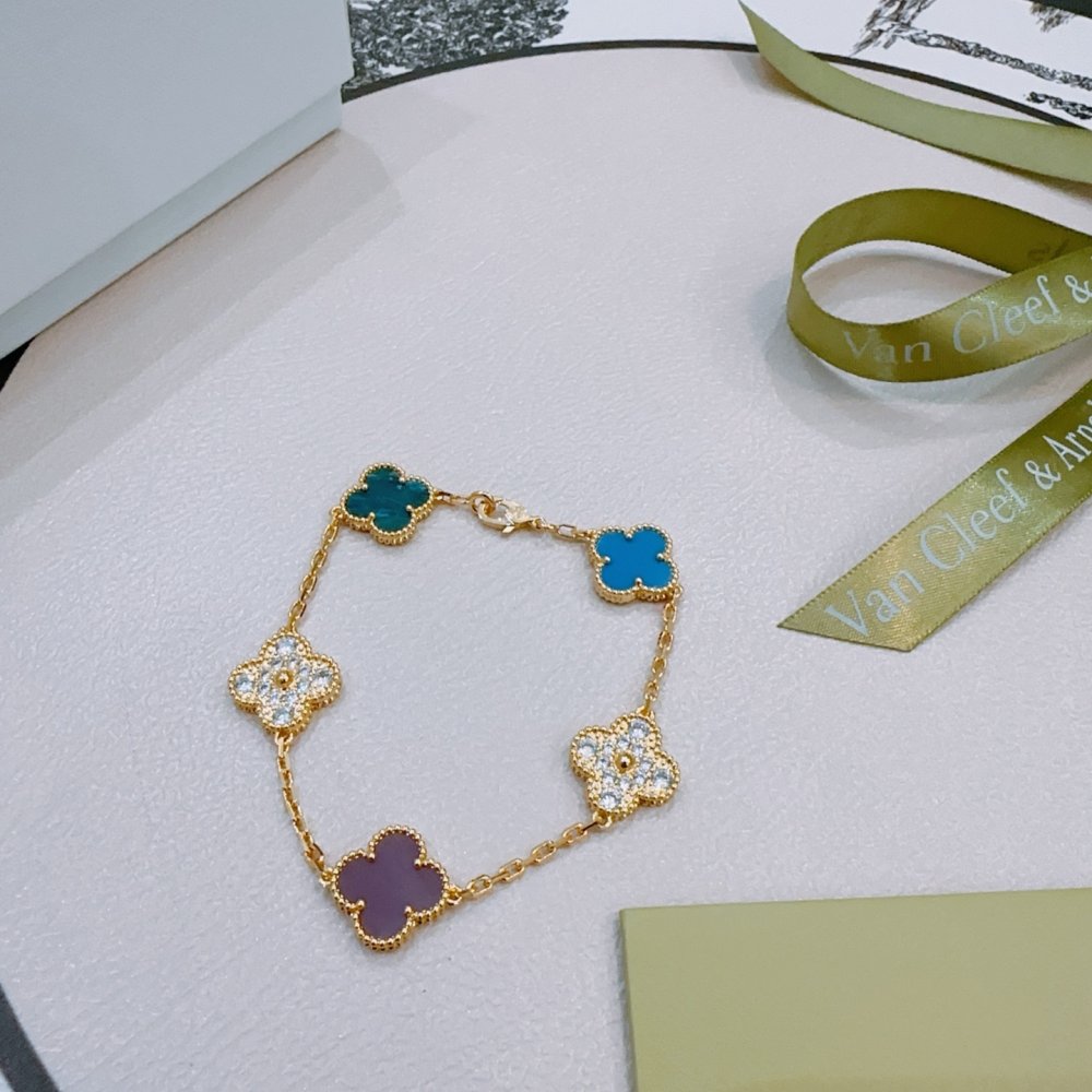 A bracelet фото 3