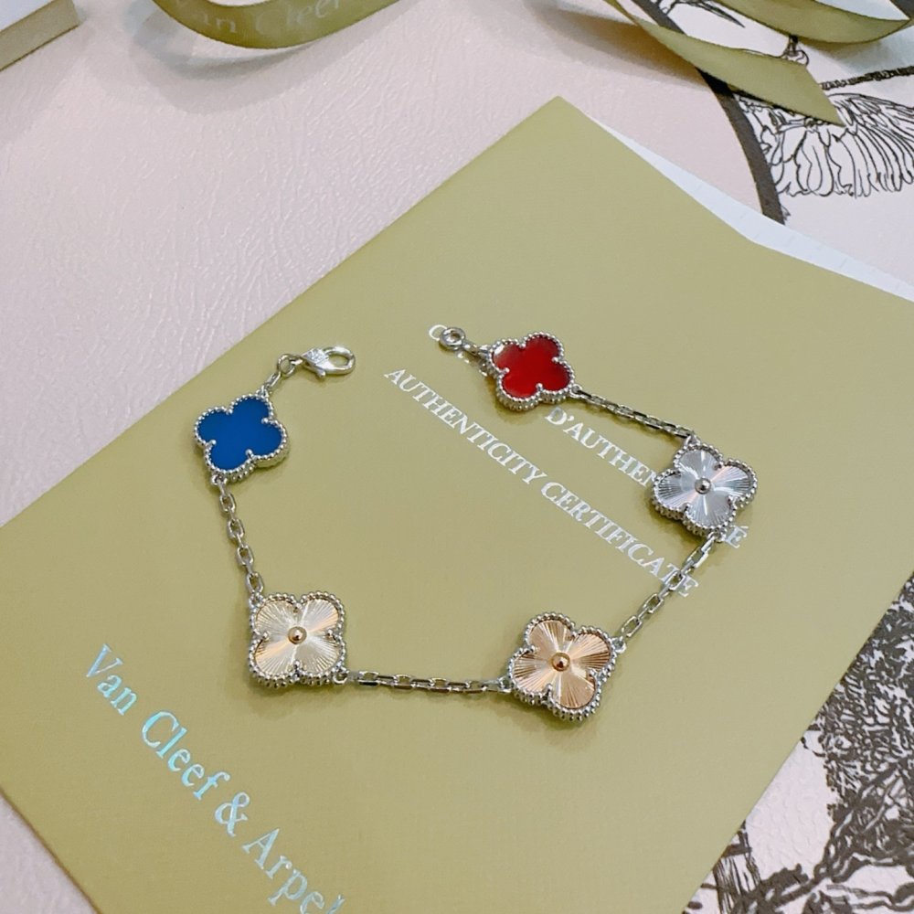 A bracelet фото 3