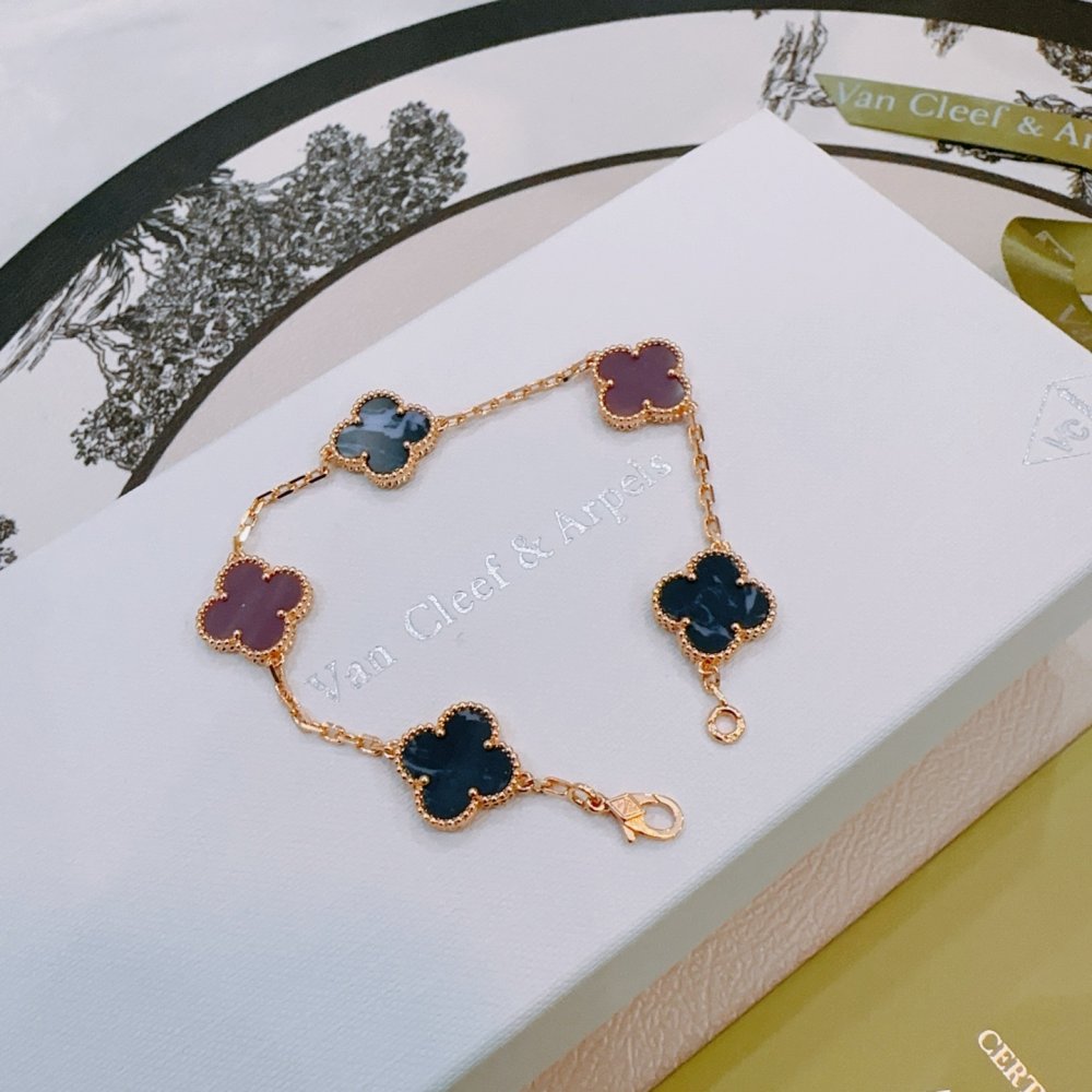 A bracelet фото 3