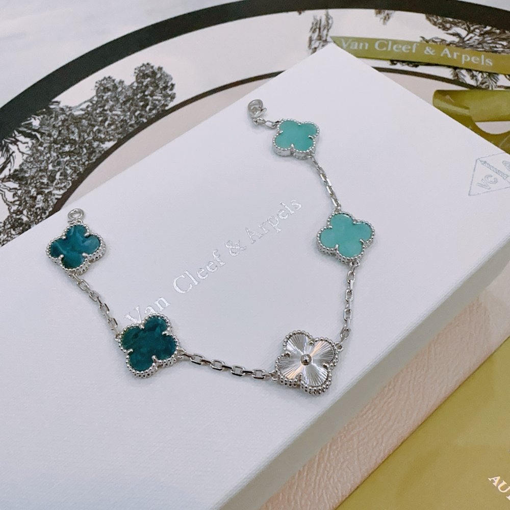 A bracelet фото 3