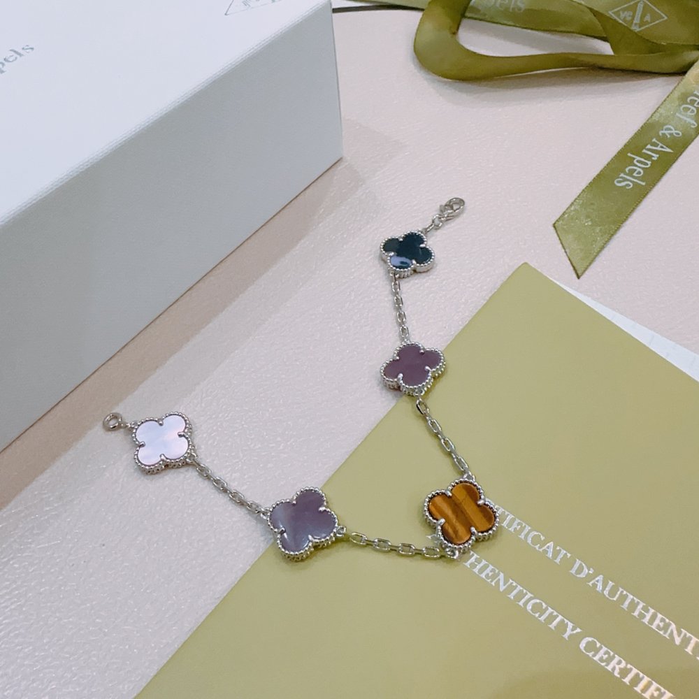 A bracelet фото 3