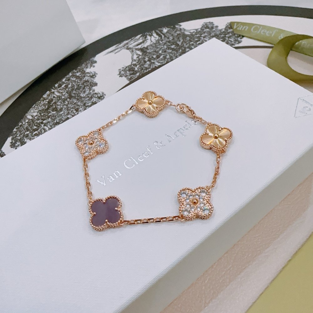 A bracelet фото 3