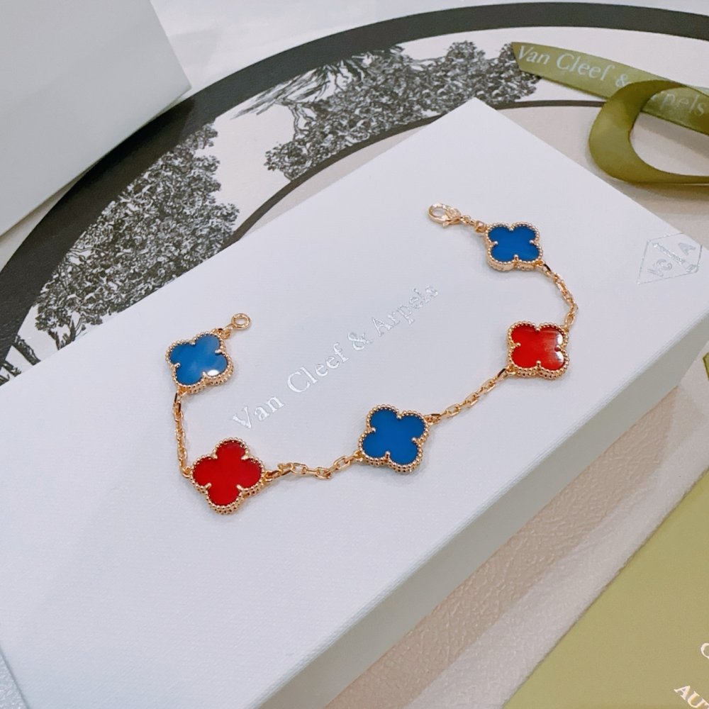 A bracelet фото 3