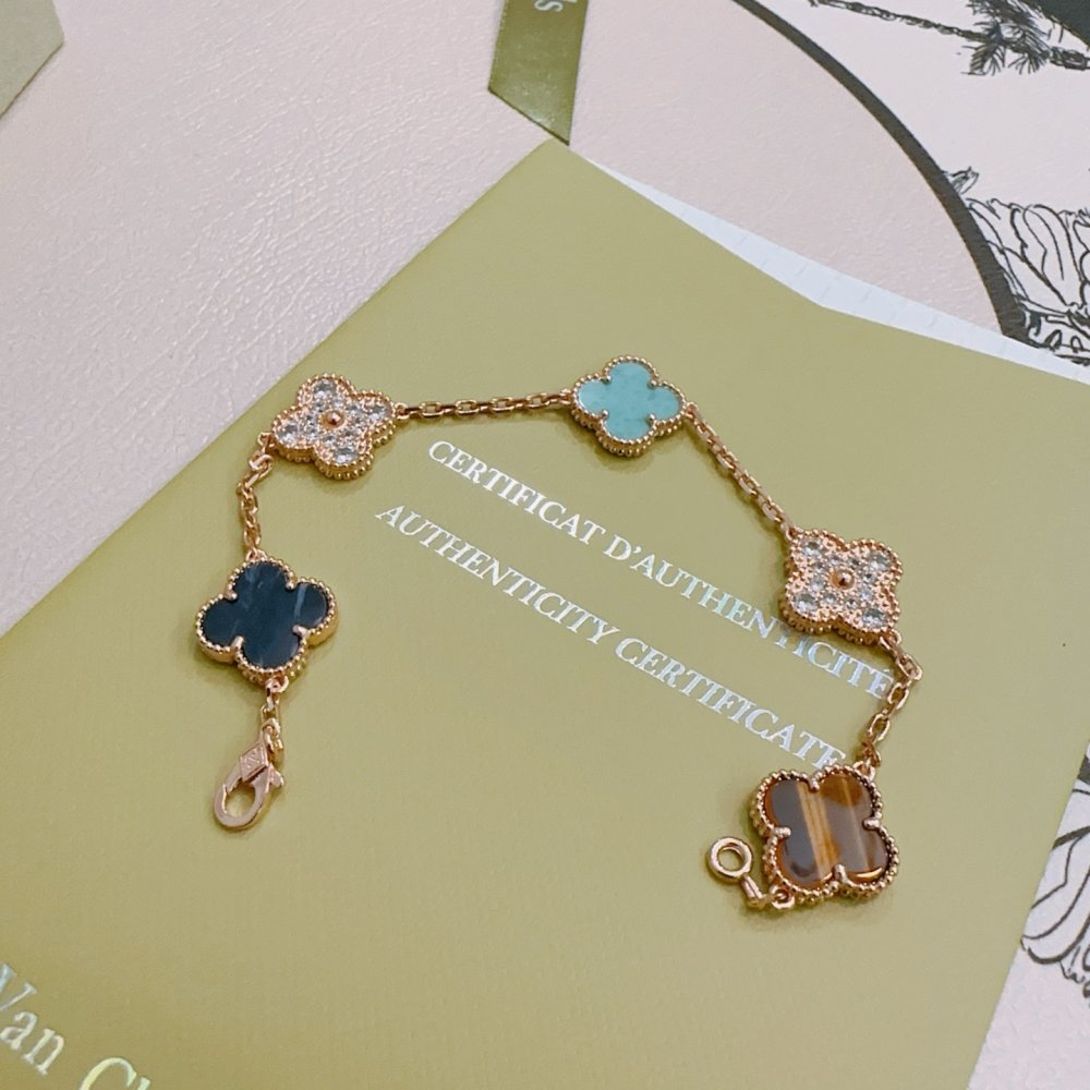 A bracelet фото 3