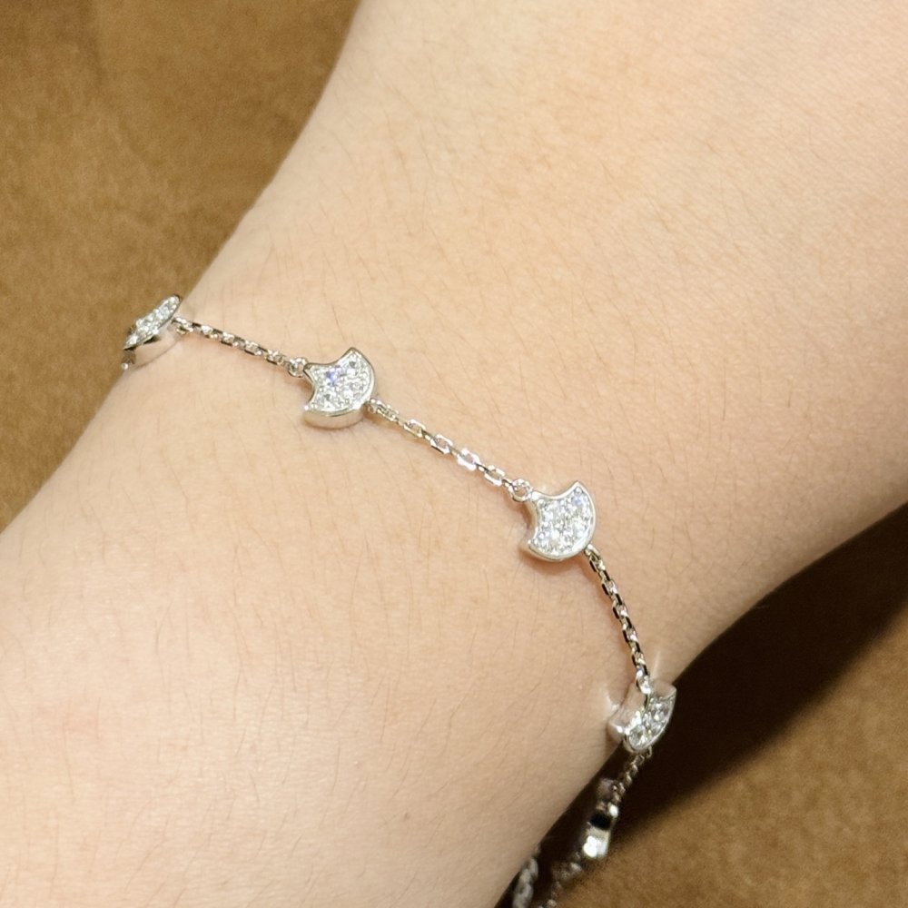 A bracelet фото 3