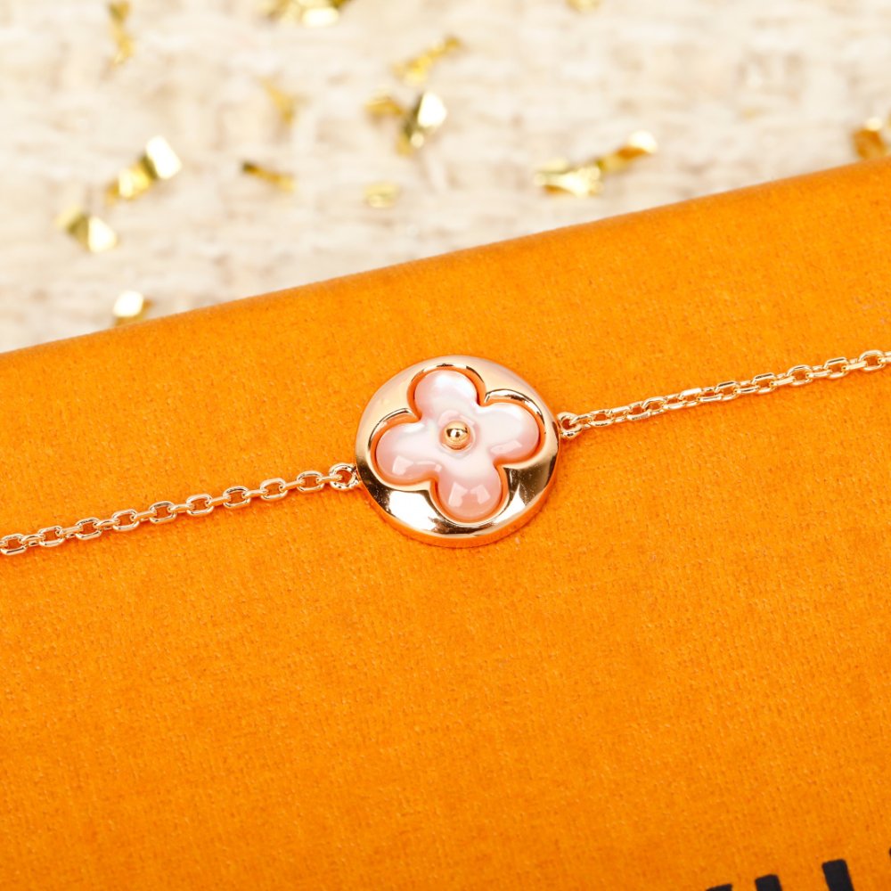 A bracelet фото 3