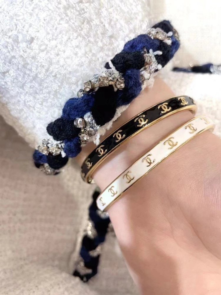 A bracelet фото 4