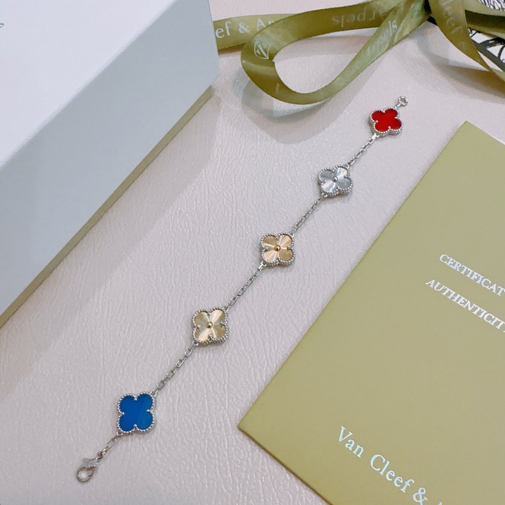 A bracelet фото 4