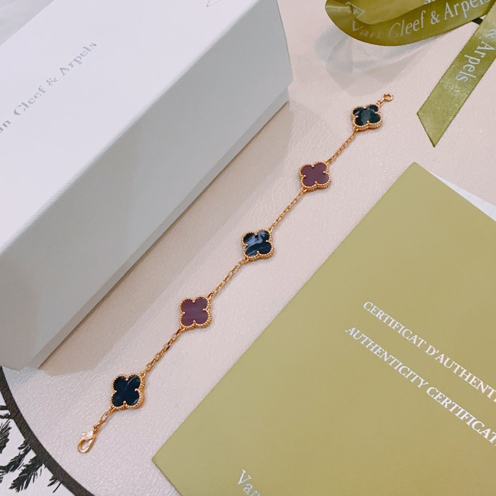 A bracelet фото 4