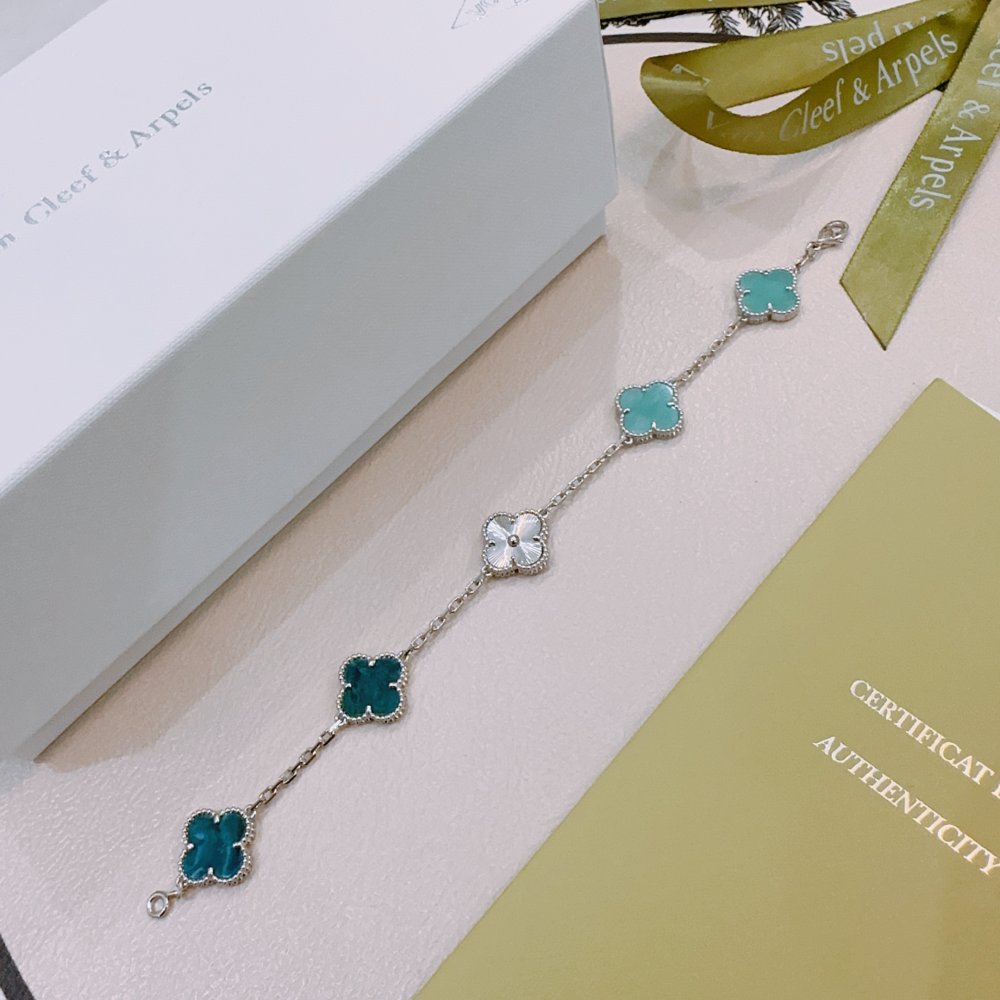 A bracelet фото 4