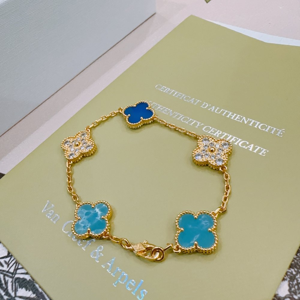 A bracelet фото 4