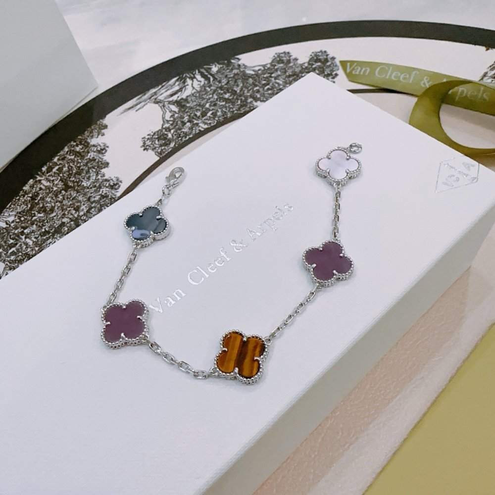 A bracelet фото 4