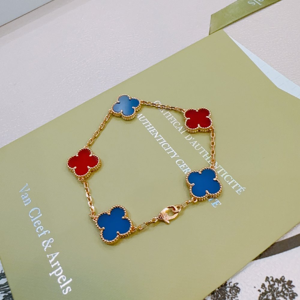 A bracelet фото 4