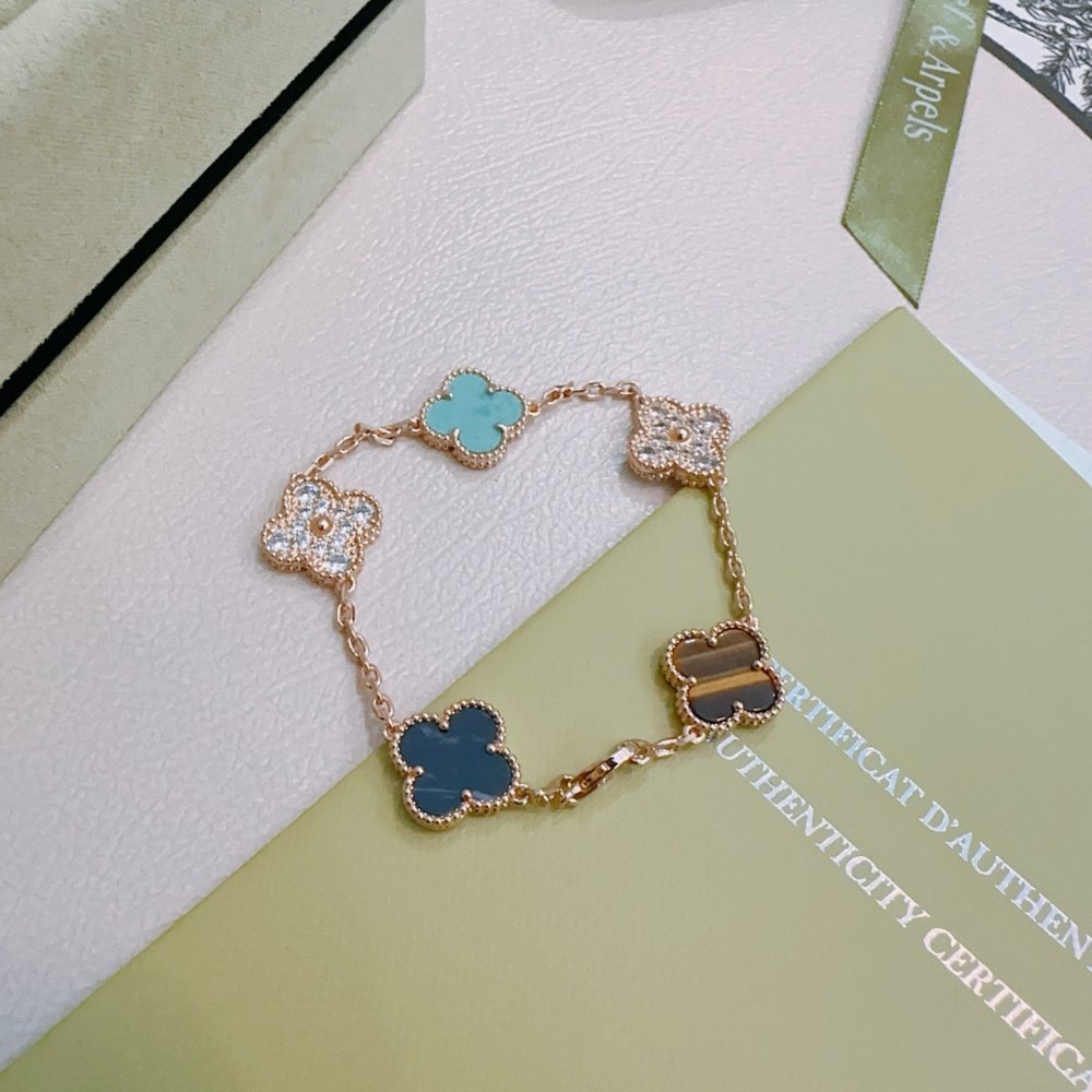 A bracelet фото 4