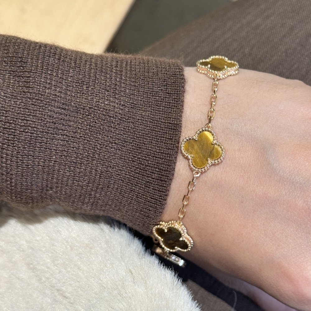 A bracelet фото 4