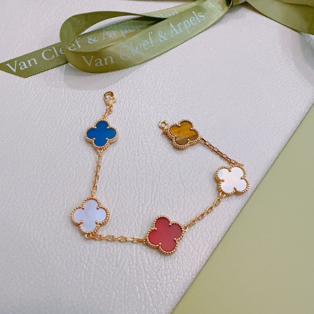 A bracelet фото 5