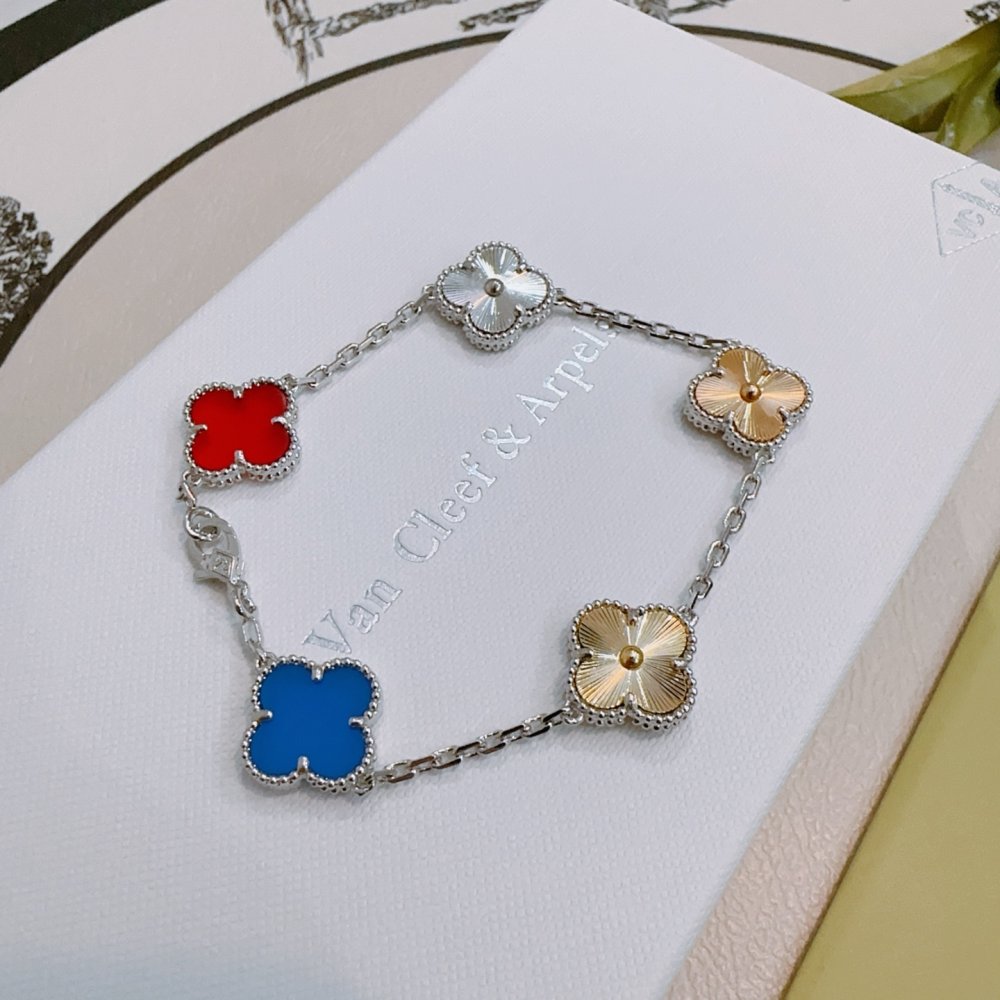 A bracelet фото 5