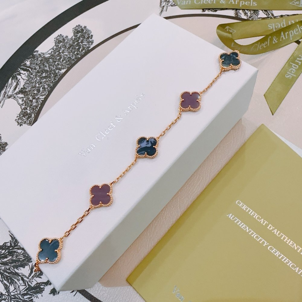 A bracelet фото 5