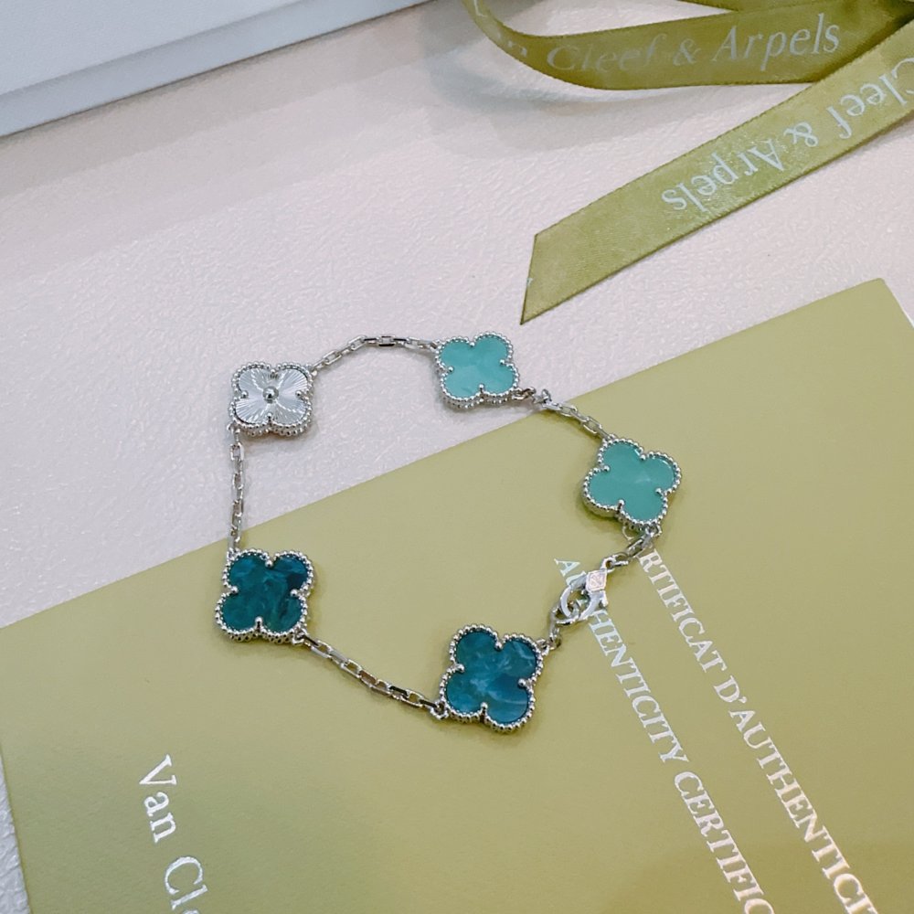 A bracelet фото 5